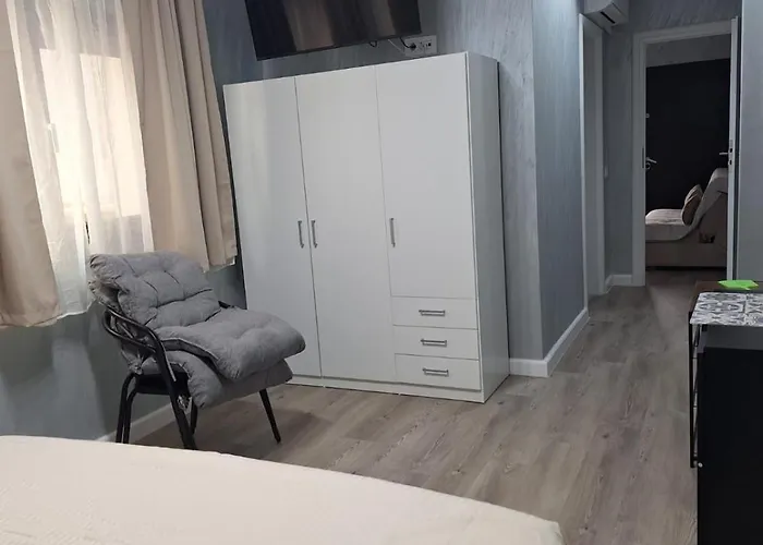 Pensiune Garsoniera In Campus Mamaia 4*